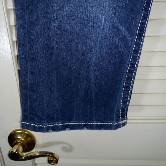 Miss Me Signature Capri Jeans Size 30 Wide Stitch Medium Wash Denim Capris - Picture 4 of 12